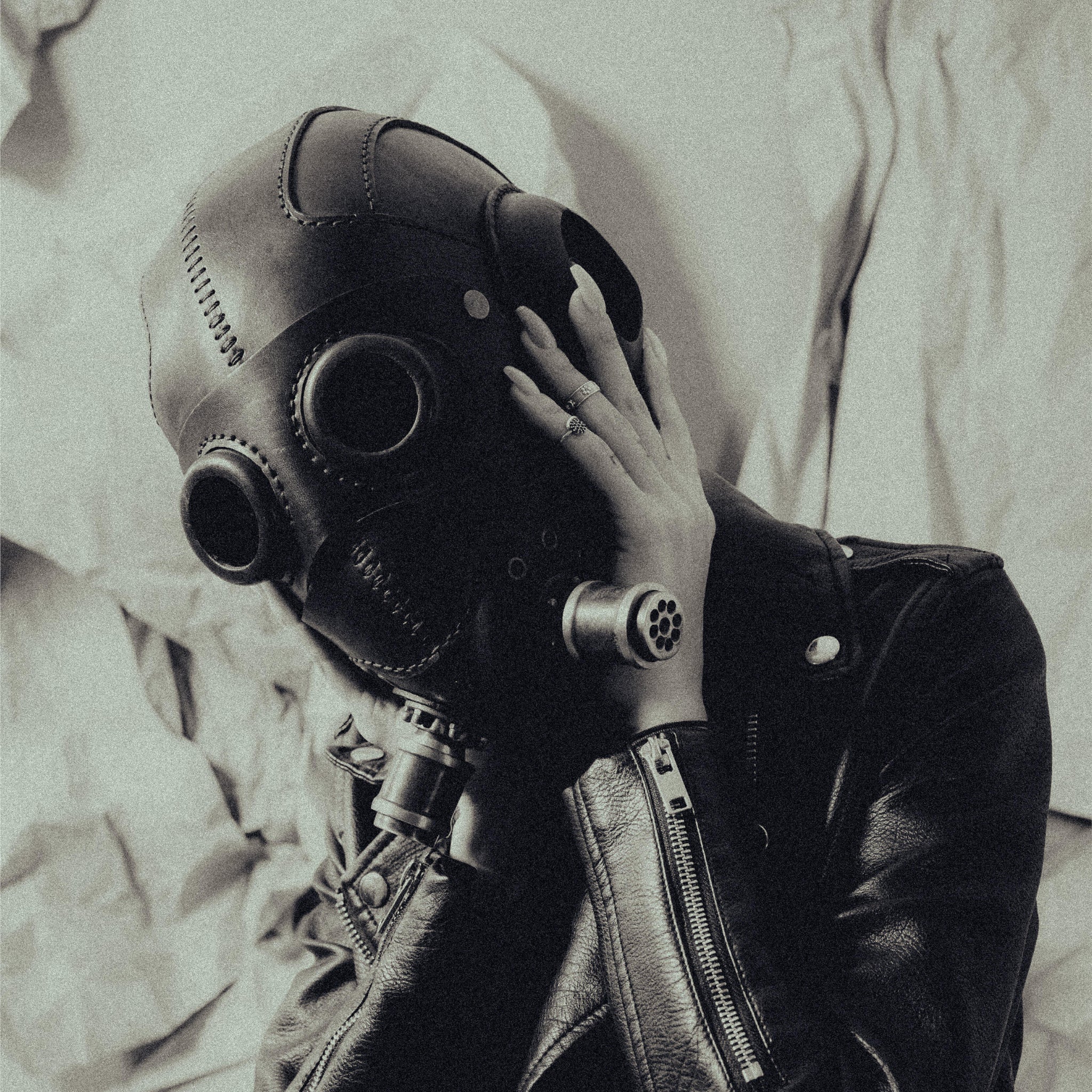 Dust Angel Mask Black