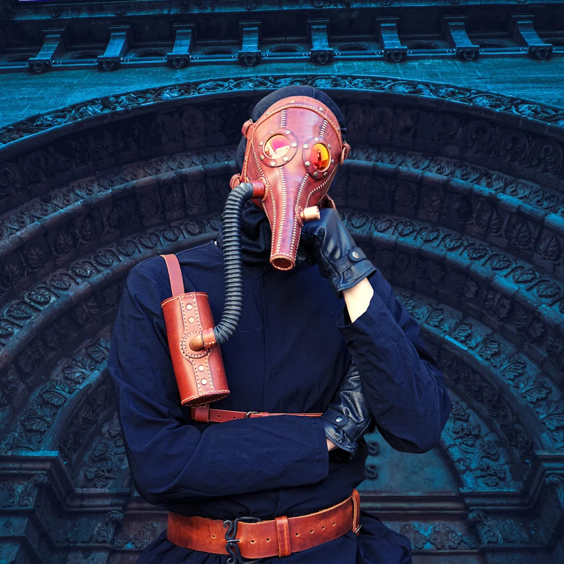 Hieronymus Apparatus Hand-Dyed Leather Plague Doctor Mask