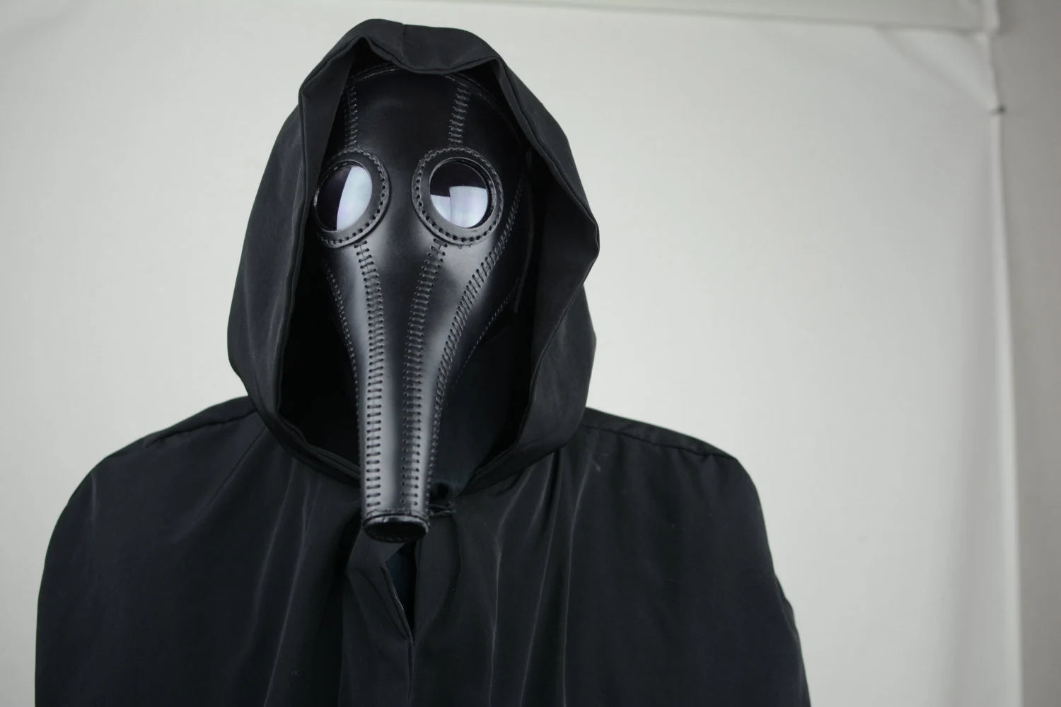 Black Plague Doctor Mask Hieronymus
