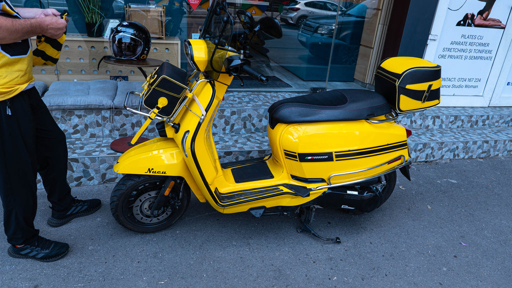 Retro Scooter Leather Top Case
