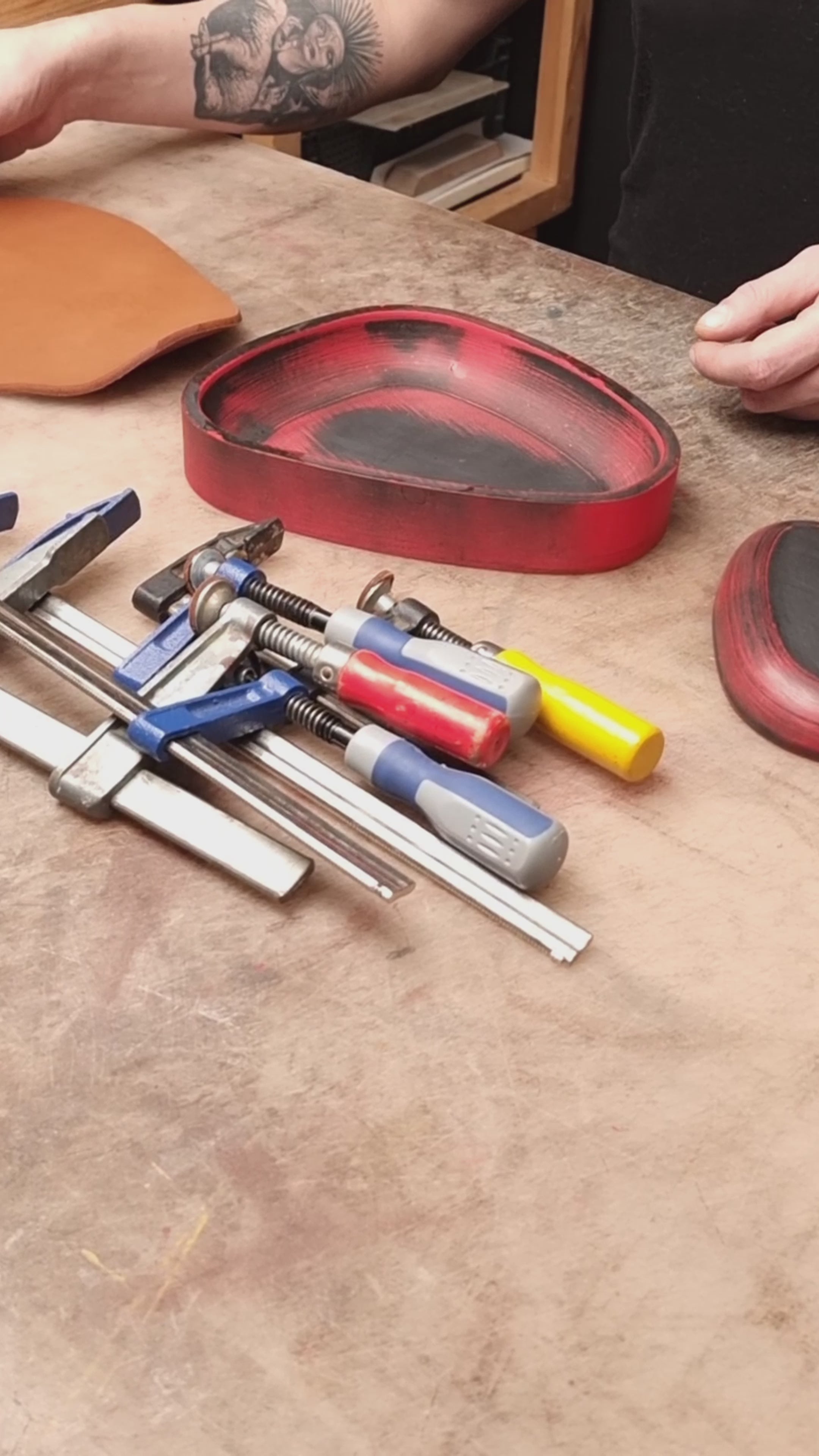 Load video: Making a Leather Vallet Tray with 3D Molds by Atom Leather